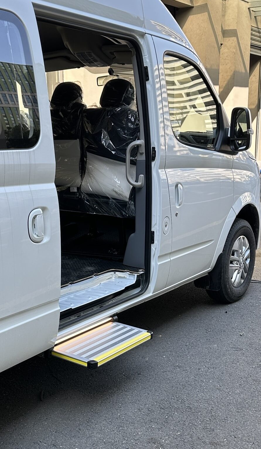 Aluminum Automatic Van Step