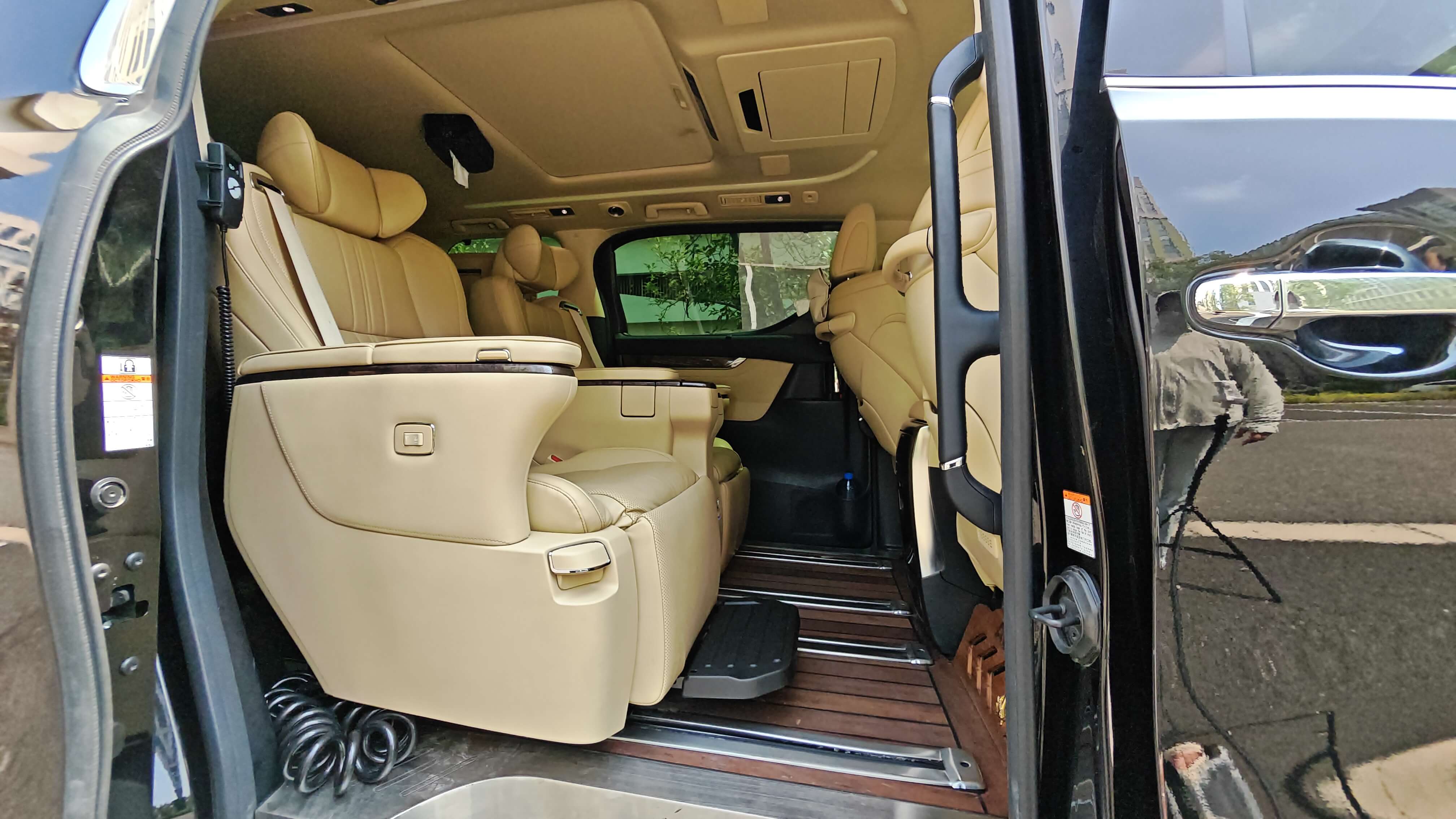  electric swivel Accessible Vehicle Seats for Elderly and Disabled black (5)