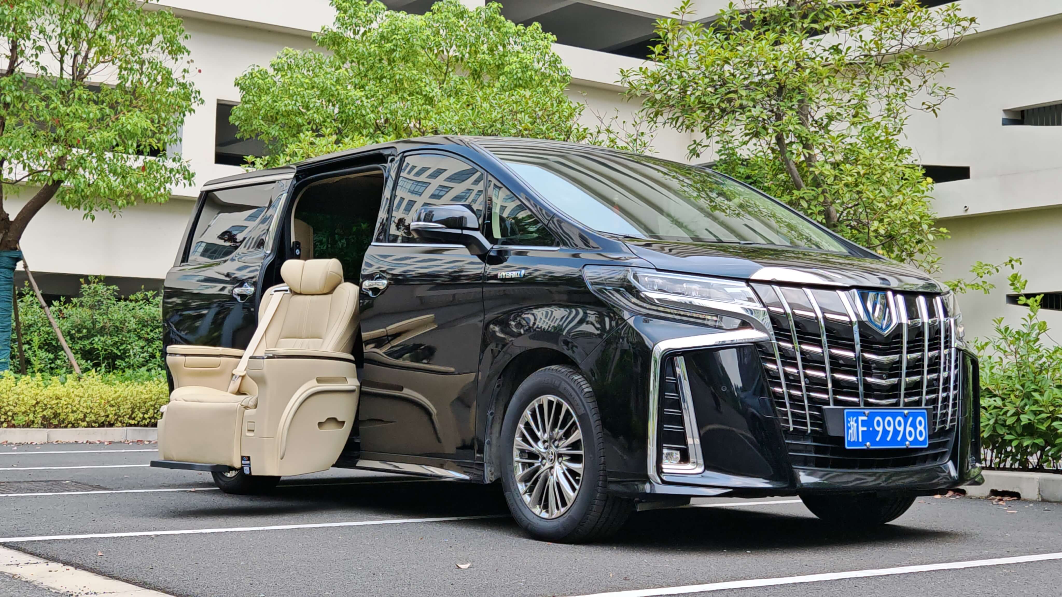 A Version｜Accessible Vehicle Seats for SUVs, MPVs & Vans